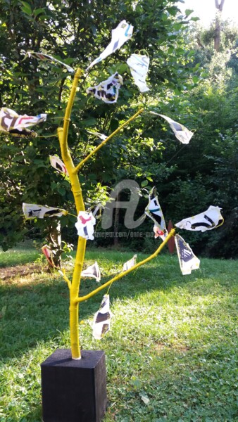 "Jaune graphique noi…" başlıklı Heykel Anne Maury tarafından, Orijinal sanat
