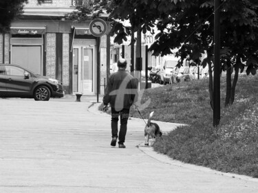 L'HOMME AU CHIEN