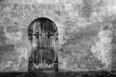 LA PORTE DU CHÂTEAU DU ROI DE NAVARRE