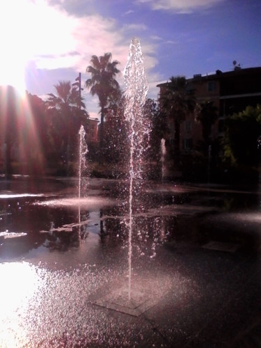 Photographie intitulée "NICE Jet d'eau Prom…" par Creasoize, Œuvre d'art originale, Photographie numérique