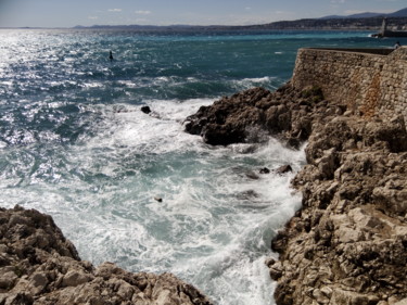 Photographie intitulée "Mer houle NICE" par Creasoize, Œuvre d'art originale, Photographie numérique