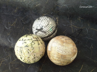 Boules décoration Calligraphie Dentelles Artisanat intitulée "Boules décoration C…" par Creasoize, Œuvre d'art originale, Décoration de maison
