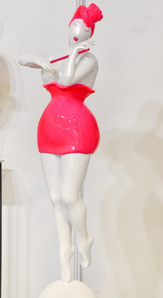 雕塑 标题为“VIOLONISTE pinc fluo” 由Marina Sculpteur, 原创艺术品, 铸件