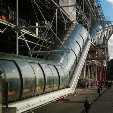 Fotografie getiteld "POMPIDOU CENTER" door Gladys Montella, Origineel Kunstwerk