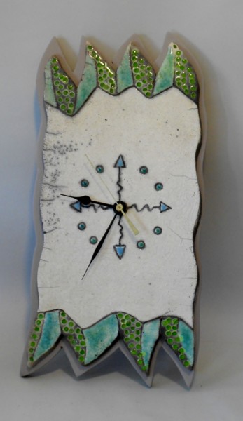 Design intitulée "pendule murale vert…" par Armelle Colombier, Œuvre d'art originale, Meuble