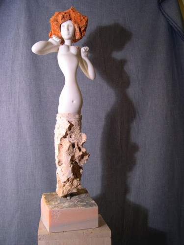 7 MESES Escultura intitulada "7 MESES" por Carlos Rodrigues, Obras de arte originais, Pedra