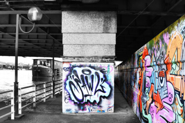TAG AND SEINE