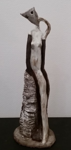 Sculpture intitulée "femme au masque" par Laydev, Œuvre d'art originale, Céramique