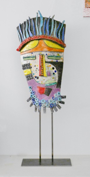 Sculpture titled "grand masque odyssée" by Armelle Colombier, Original Artwork, Ceramics