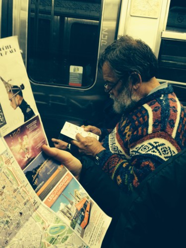 Photographie intitulée "metro-paris-homme-l…" par Paul Yves Poumay, Œuvre d'art originale