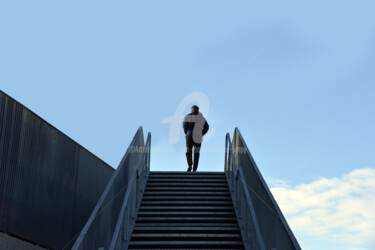 Photographie intitulée "L'HOMME EN HAUT DES…" par Jean-Marc Philippe (Jimpy), Œuvre d'art originale, Photographie numérique