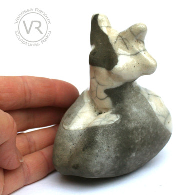 Sculpture intitulée "Déesse assise en ra…" par Vanessa Renoux, Œuvre d'art originale, Céramique