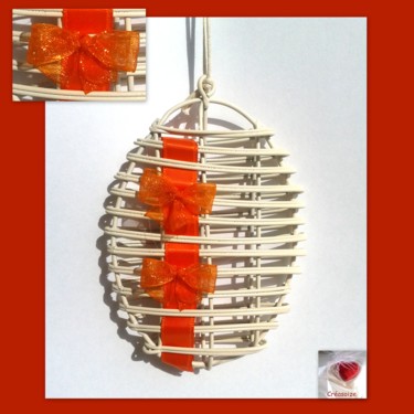 Oeuf métal blanc orange Artisanat intitulée "Oeuf métal blanc or…" par Creasoize, Œuvre d'art originale