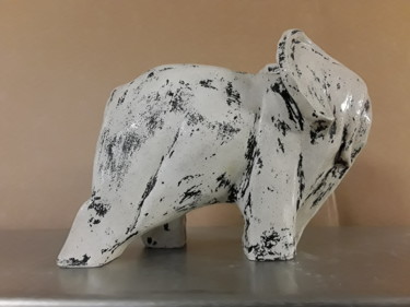 Sculpture titled "Eléphant blanc" by Mariejo Cottaz, Original Artwork, Terra cotta