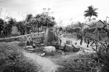 Garçon à la fontaine