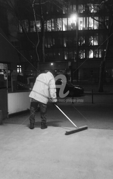 IL EST 5 HEURES...