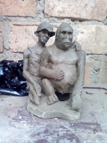 Sculpture intitulée "Gorilles" par Élysée Nguadio, Œuvre d'art originale