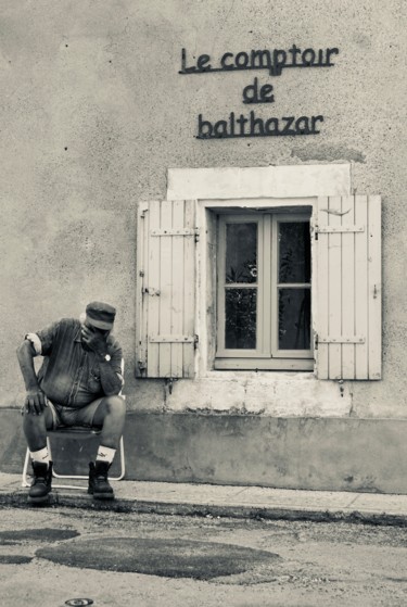 Photographie intitulée "Sieste Provencale" par Anthony Hochet, Œuvre d'art originale