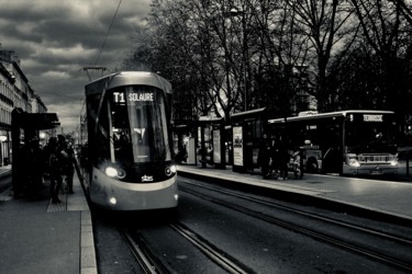 Photographie intitulée "Tramway... terminus…" par Jean-Pierre Simard, Œuvre d'art originale, Photographie numérique
