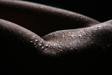 Photographie intitulée "Wet Way" par Yevgeniy Repiashenko, Œuvre d'art originale, Impression numérique