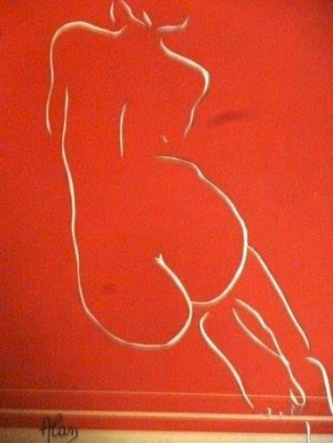trait nu rouge
