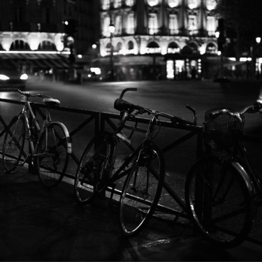 Photography titled "La nuit(2)" by Sol Marrades, Original Artwork, Analog photography