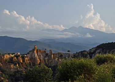 Photographie intitulée "Vue sur le Canigou" par Jean-Michel Armand, Œuvre d'art originale