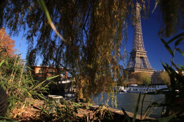 Photographie intitulée "Paris, Tour Eiffel…" par Pierre-Yves Rospabé, Œuvre d'art originale, Photographie numérique