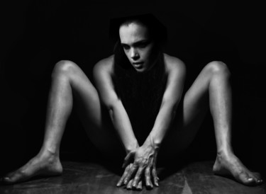 Photography titled "the feminist" by Dodi Ballada, Original Artwork, Digital Photography