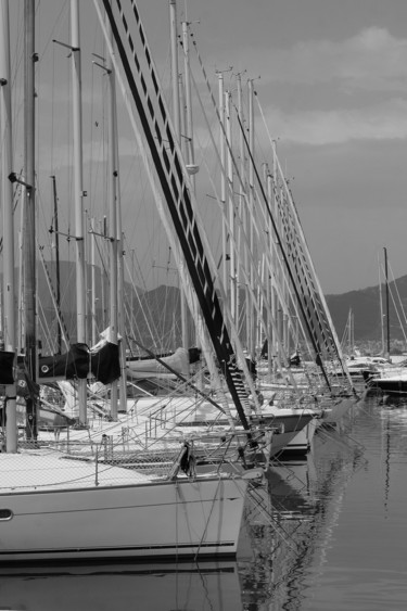 Фотография под названием "Yachts" - Nikolay Biryukov, Подлинное произведение искусства, Цифровая фотография