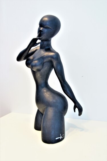 Sculpture titled "Chut "série Elles"" by Jean-Christophe Cronel (JC Cronel), Original Artwork, Plaster