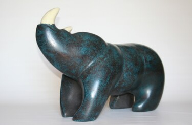 雕塑 标题为“rhino-bleu.” 由Gilles Quere, 原创艺术品, 聚合物粘土