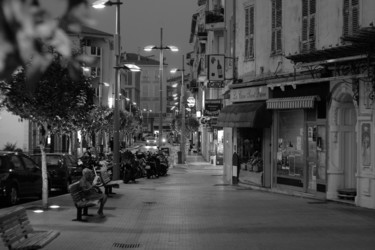 Фотография под названием "Menton Night" - Nikolay Biryukov, Подлинное произведение искусства, Цифровая фотография