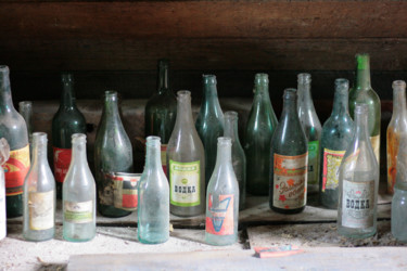 Фотография под названием "Old Bottles" - Nikolay Biryukov, Подлинное произведение искусства