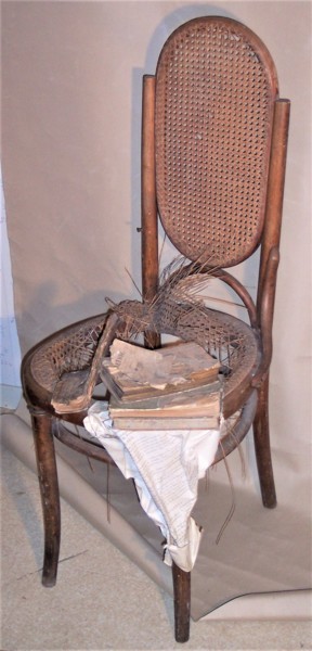 Sculpture intitulée "CHAISE STUDIEUSE" par Servin, Œuvre d'art originale, Bois