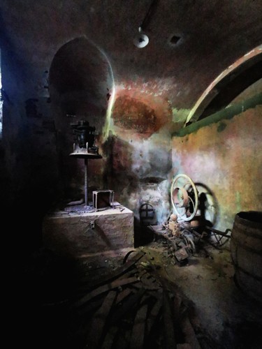 Photographie intitulée "La cave" par Isabelle Pautrot, Œuvre d'art originale, Photographie numérique