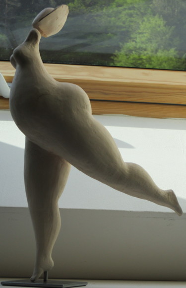 Fille à la vanille Sculpture intitulée "Fille à la vanille" par Pascale Rodriguez, Œuvre d'art originale, Céramique