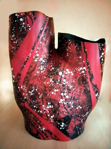 Vase déco design rouge noir et blanc "Vase déco design ro…" başlıklı Heykel Christian Bessede tarafından, Orijinal sanat, Rezine