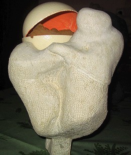 Sculpture intitulée "l'oeuf d'autruche" par Giovanni Giambra, Œuvre d'art originale