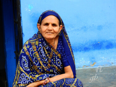 Photographie intitulée "Femme indienne sari…" par Guylaine Bisson (GuyL'ART), Œuvre d'art originale