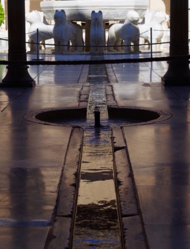 Photographie intitulée "La Fontaine aux Lio…" par Muriel Besson-Braem, Œuvre d'art originale