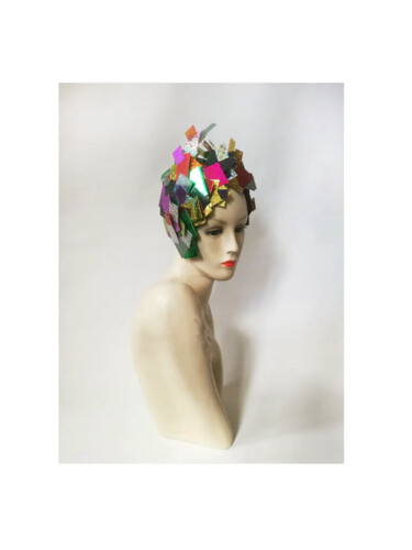 Chapeau holographique avant-garde 设计 标题为“Chapeau holographiq…” 由Mademoiselle 3bis, 原创艺术品, 饰品