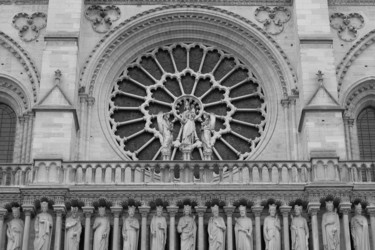 Фотография под названием "The West Rose Window" - Nikolay Biryukov, Подлинное произведение искусства, Цифровая фотография