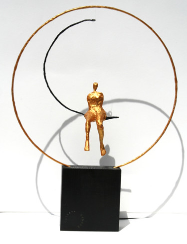 Skulptur mit dem Titel "Balançoire à la fem…" von Vanessa Renoux, Original-Kunstwerk, Holz