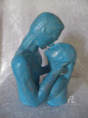 Sculptuur getiteld "Sculpture "Baiser b…" door Carine Sarcie, Origineel Kunstwerk, Terra cotta