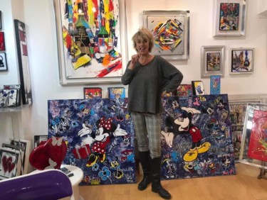 Tess dans sa galerie