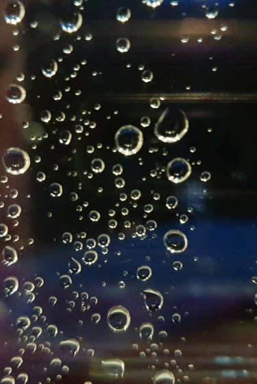 Fotografie mit dem Titel "Raindrops on my win…" von Jutta Christandl, Original-Kunstwerk, Digitale Fotografie