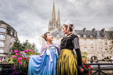 Photographie intitulée "Déesse de la Lune -…" par Jacinthe Nguyen / Studio J.A.E, Œuvre d'art originale, Photographie numéri…