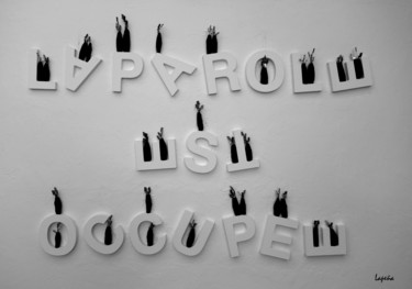 제목이 "La parole est occup…"인 조형물 Bernard Lapeña로, 원작, 종이 마쉐