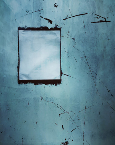 Framed Scene with Interfering Element. 摄影 标题为“Framed Scene with I…” 由Martin Vallis, 原创艺术品, 数码摄影